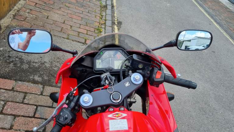 Honda, CBR 600 RR, 2003. Only 18k miles. MOT Oct 2026