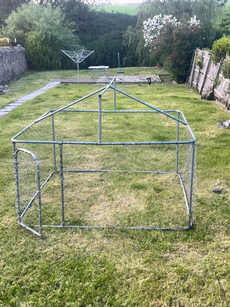 Outdoor dog kennel, like new - need gone by this weekend. 