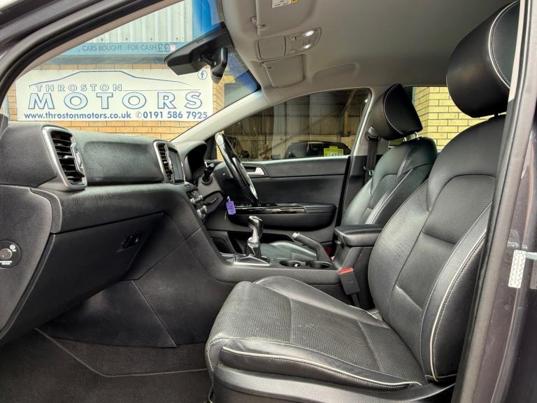 ** GREAT SPEC ** 2016 Kia Sportage 1.7 CRDi ISG 3 5 dr 2WD Estate ** £35 TAX **