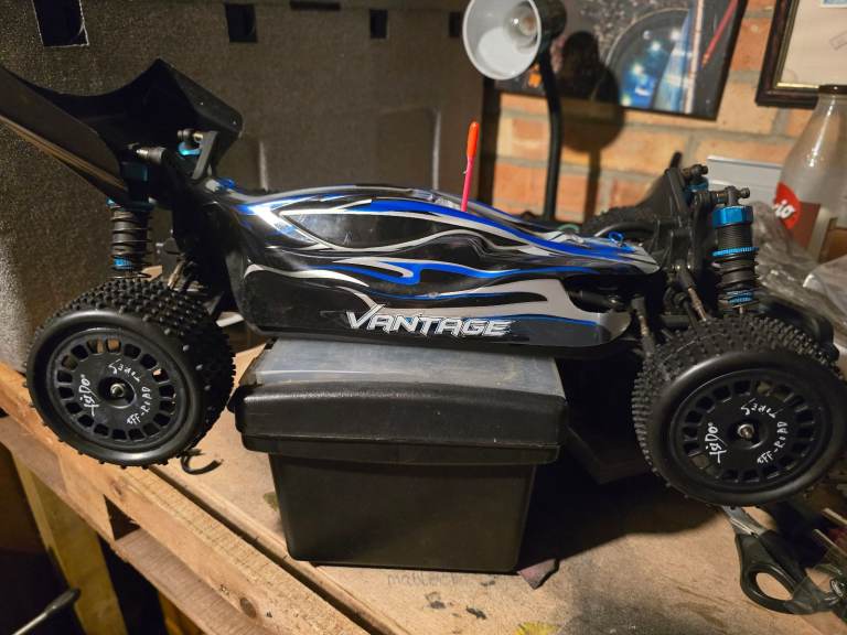 Ftx vantage brushless 1/10 rc