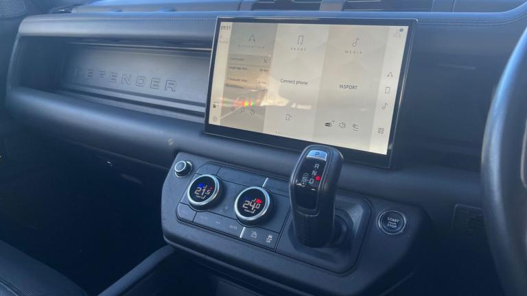 2023 Land Rover Defender Diesel Estate 3.0 D300 X-Dynamic HSE 110 5dr Auto SUV Diesel Automatic