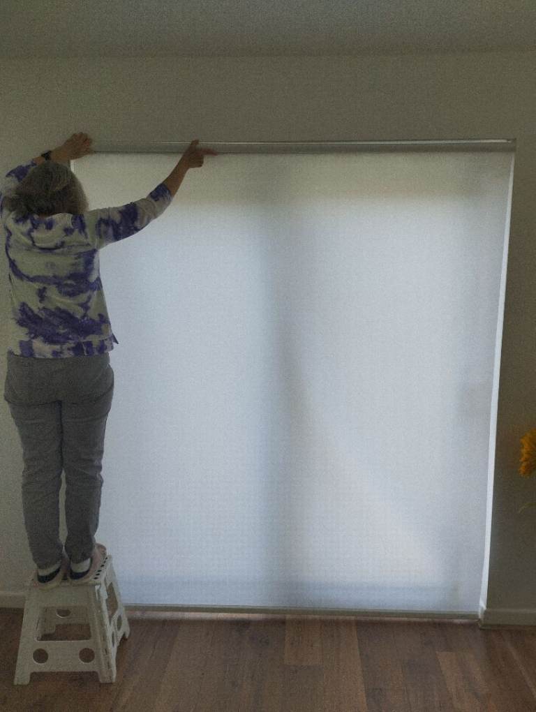 White Home Lounge Dining Kitchen Bedroom Window / Patio Door Vertical Roller Blind Shutter Curtain