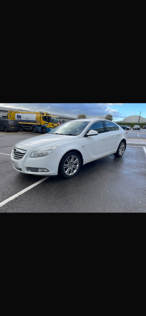 Vauxhall Insignia 1.8 VVT Petrol Exclusive - Very Low Miles 56K