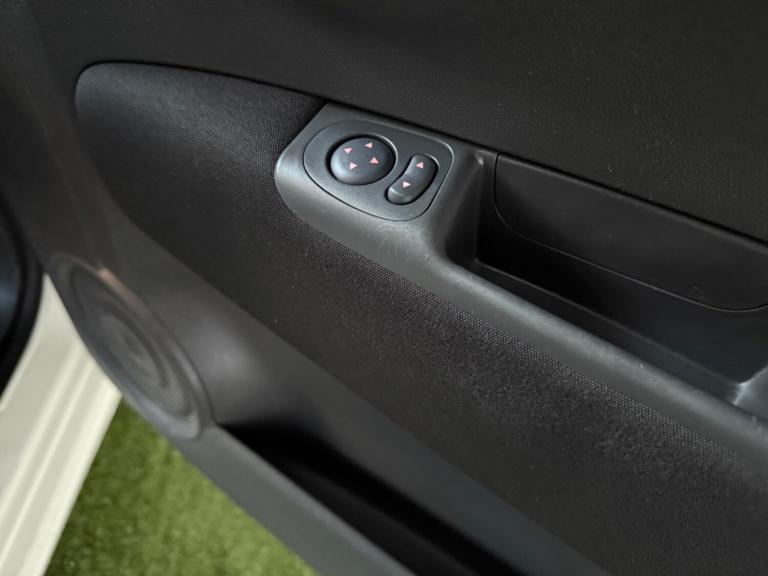 2015 Fiat 500 1.2 Lounge 3dr Dualogic [Start Stop] HATCHBACK PETROL Automatic