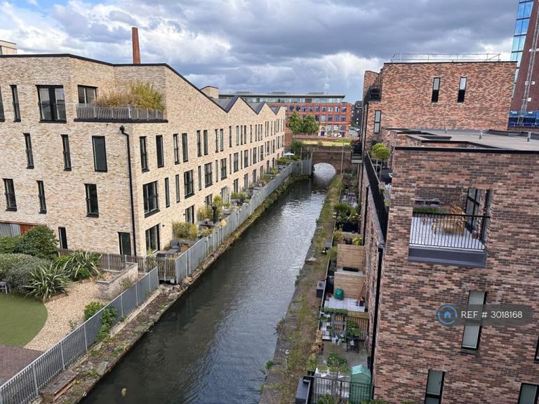 2 bedroom flat in Lockgate Mews, Manchester, M4 (2 bed) (#3018168)