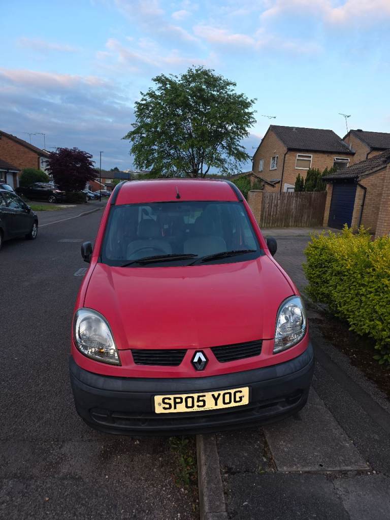 Low Mileage Mobility Car + Scooter – Renault Kangoo Wheelchair Access Ramp + Pride Scooter