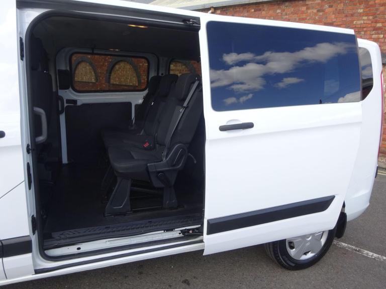 2021 Ford Transit Custom 2.0 320 EcoBlue Trend Kombi L2 H1 Euro 6 (s/s) 5dr MPV Diesel Manual