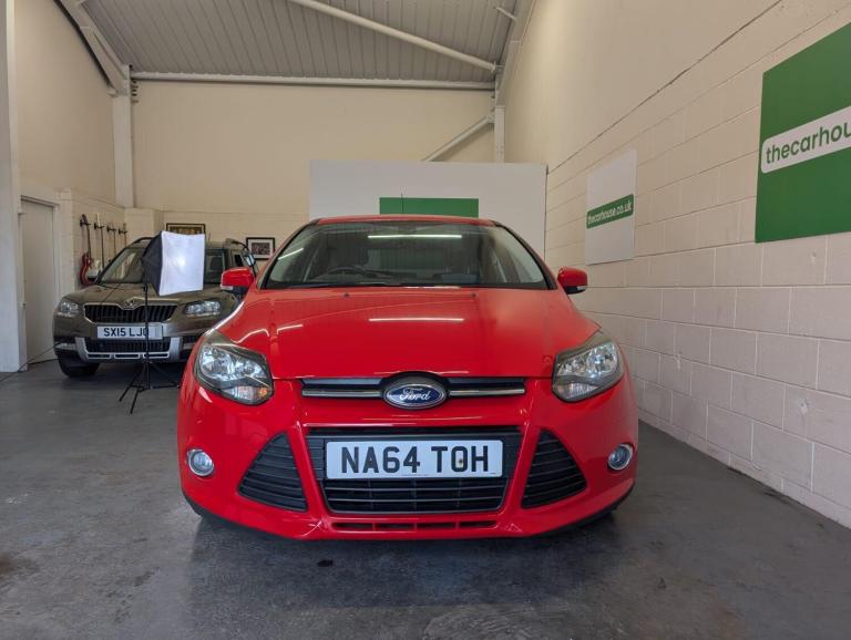 2014 Ford Focus 1.6 TDCi Zetec Navigator Euro 5 (s/s) 5dr HATCHBACK Diesel Manual