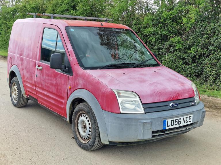 2006 Ford Transit Connect T200 L75 Red  Low 86k Miles  Drives Perfect  5m MOT
