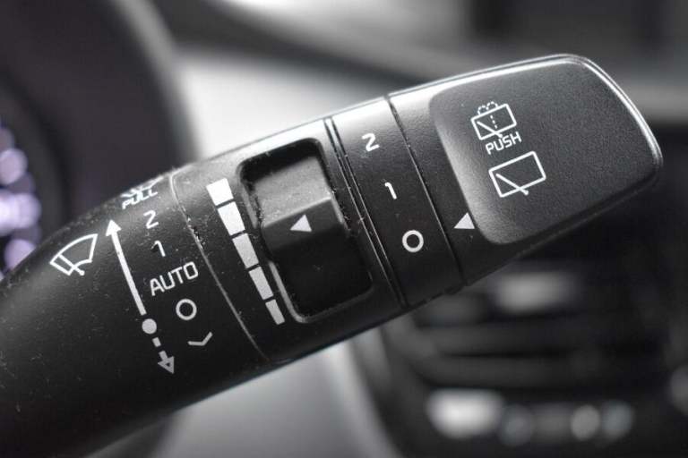 2019 Kia Stonic 1.0 T Gdi 4 Suv 5dr Petrol Dct Euro 6 (s/s) (118 Bhp) HATCHBACK Petrol Automatic