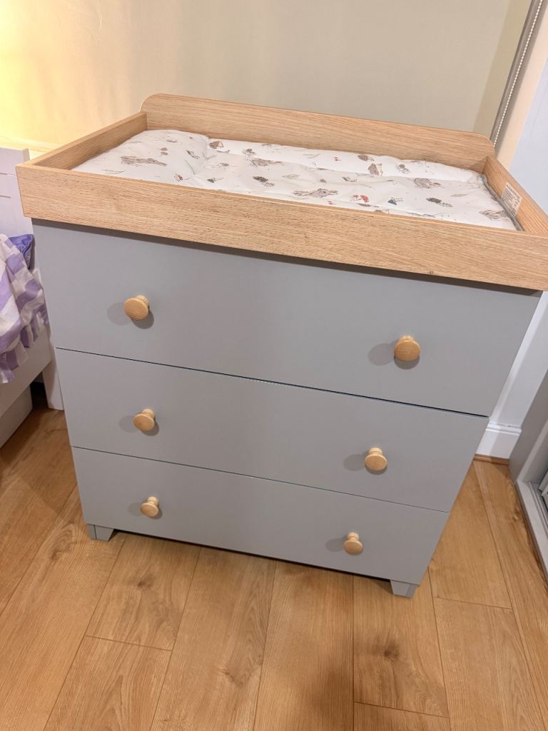 image for John Lewis Baby Changing Table / Changing Unit – Excellent Condition