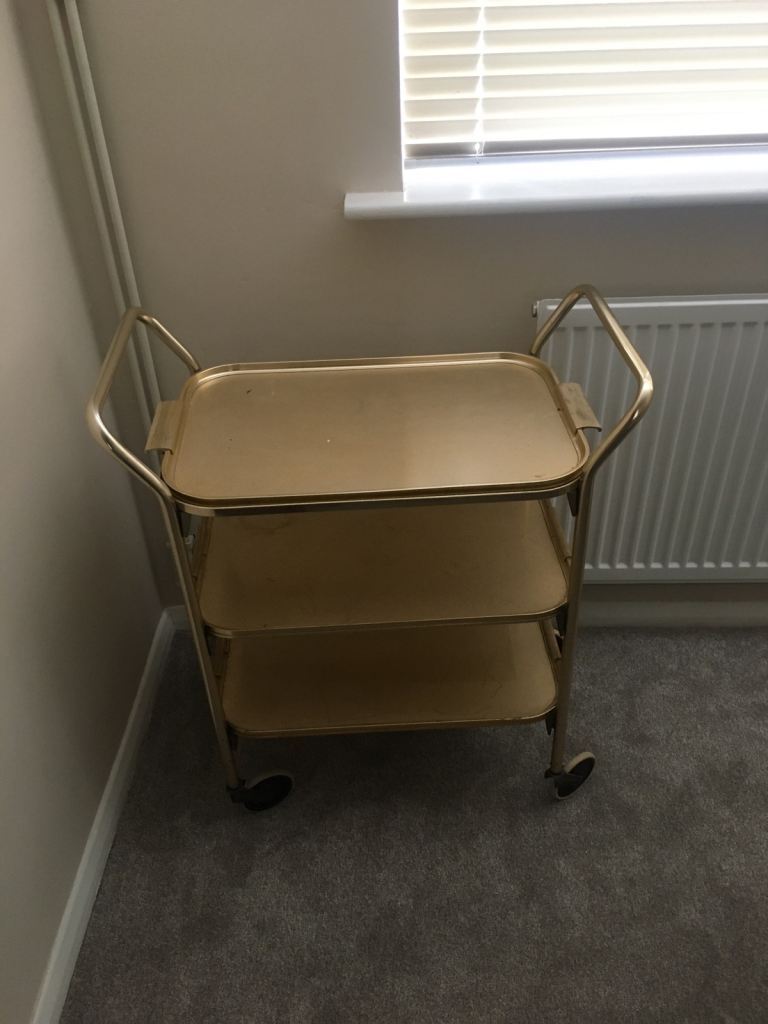 Food and drinks trolley 