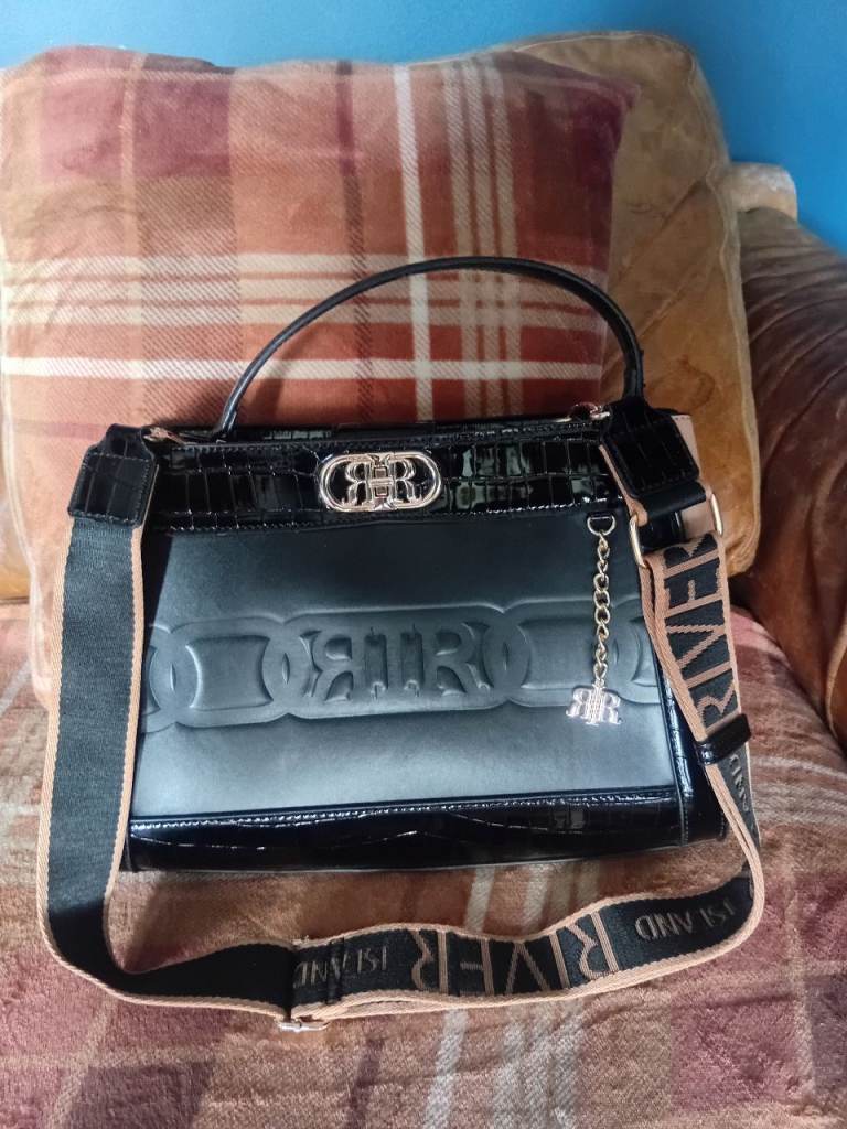 River Island Black Shoulder Bag with Strap – As Good As New