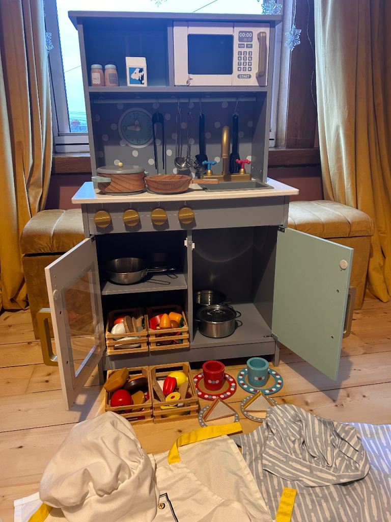 Kids Wooden Play Kitchen, Complete with Cooking Set