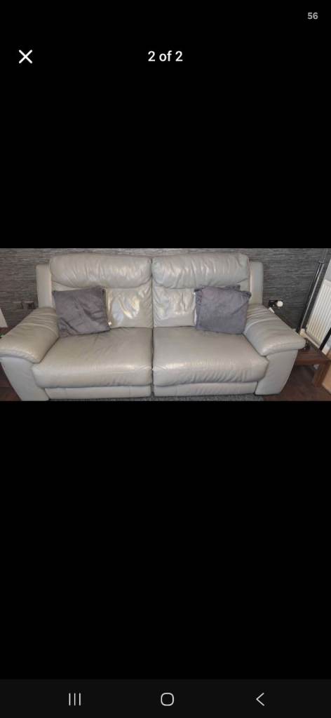 3+2 seater electric recliner sofas. Grey leather 