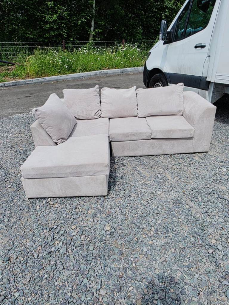 Cream Crushed Chenille Corner Sofa – Left Hand Facing