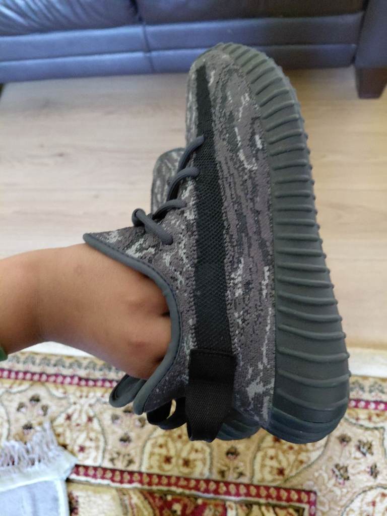 Adidas Yeezy Boost 350 V2 Trainers – Grey, Good Condition