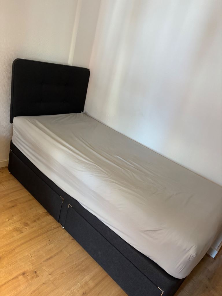 Single Divan Bed with 2 Storage Drawers & Slumberland Eco Solutions 1000 Pocket Spring Mattress