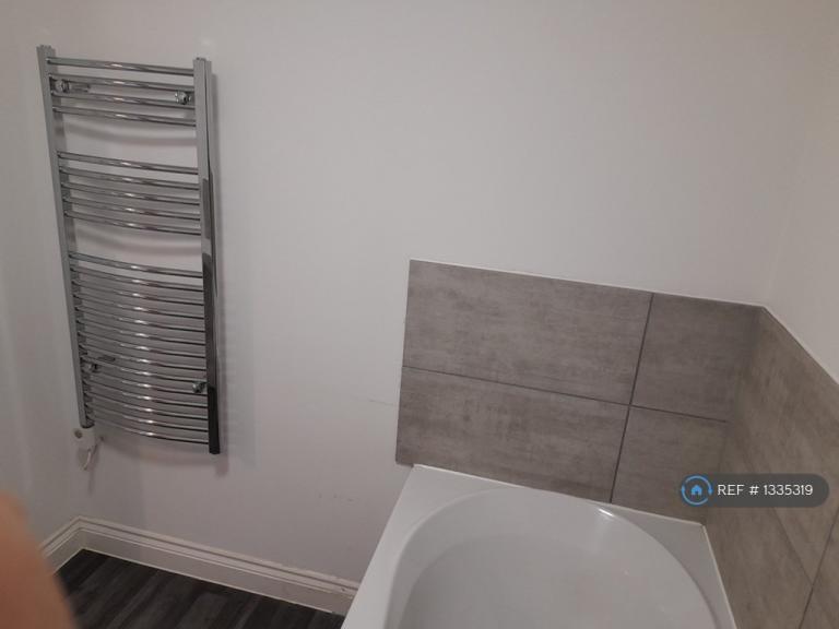 2 bedroom flat in Highland Road, Maidstone, ME15 (2 bed) (#1335319)