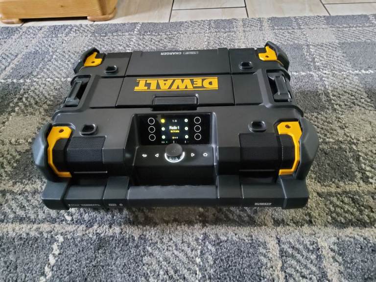 DeWalt DAB+ Jobsite Radio with Charger – As Good As New