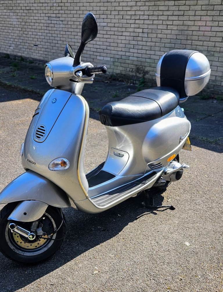 Piaggio, VESPA, 2000, 124 (cc)