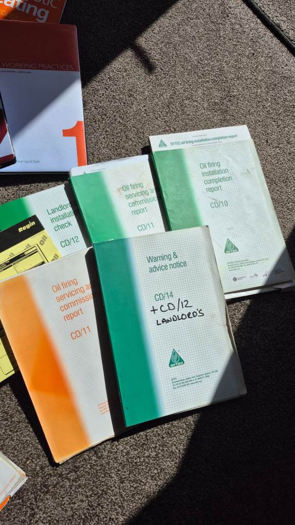 Gas/oil engineer reference books and certificates 