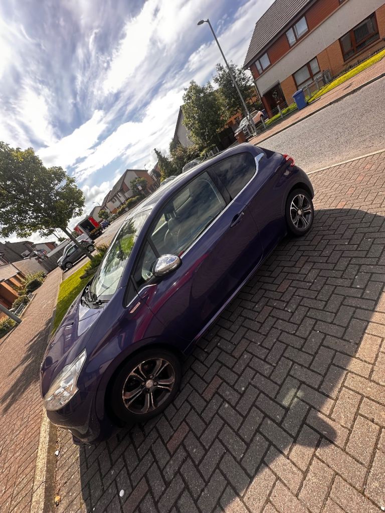 Peugeot, 208, Hatchback, 2013, Manual, 1199 (cc), 3 doors