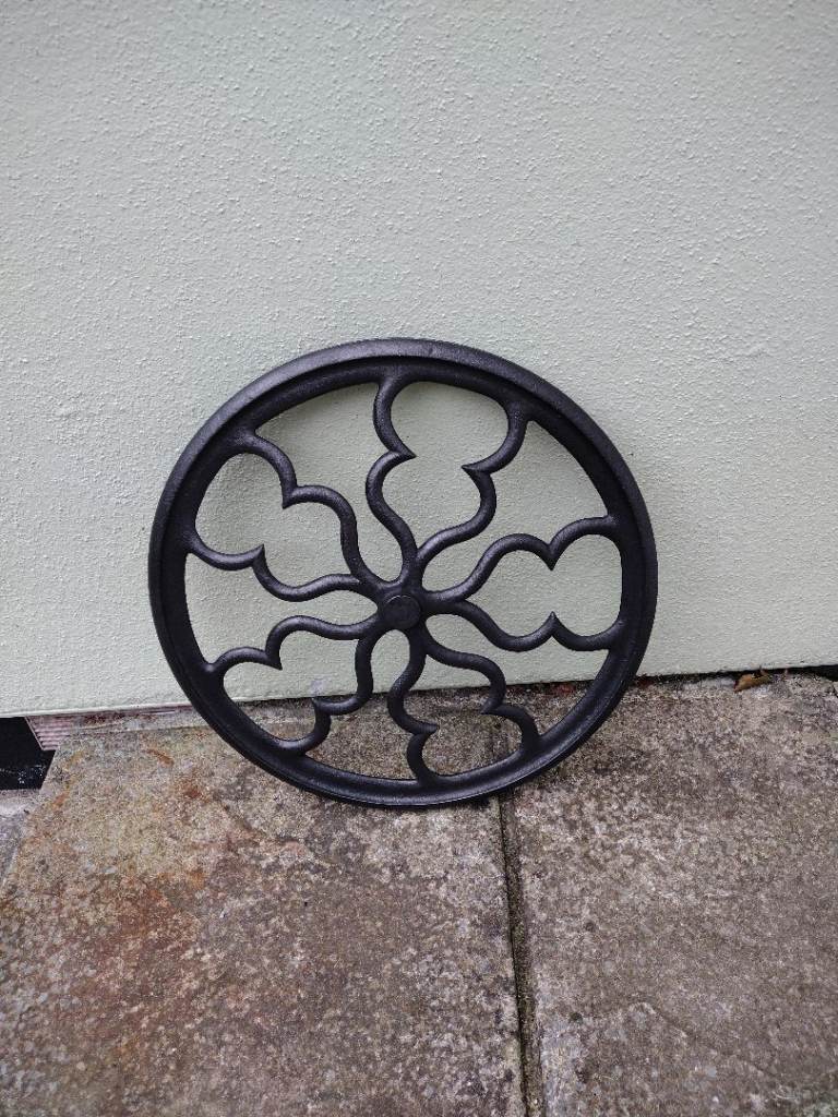 Cast Iron Garden Ornament / Trivet – Black, Good Condition