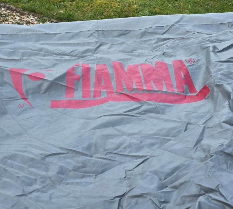 Motorhome cover - Fiamma 05602-01 Up to 8m length