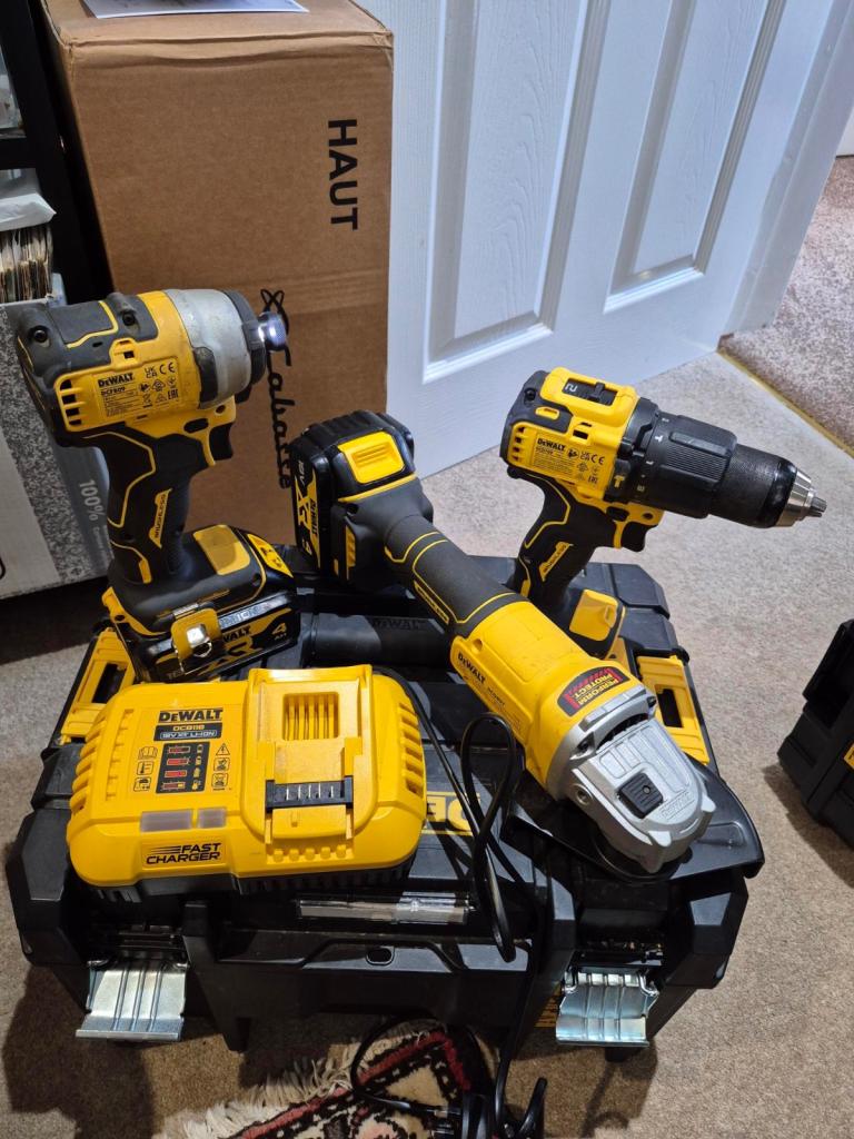 DeWalt DCK344 M2T Power Tool Combo Kit – Drill, Impact Driver, Grinder