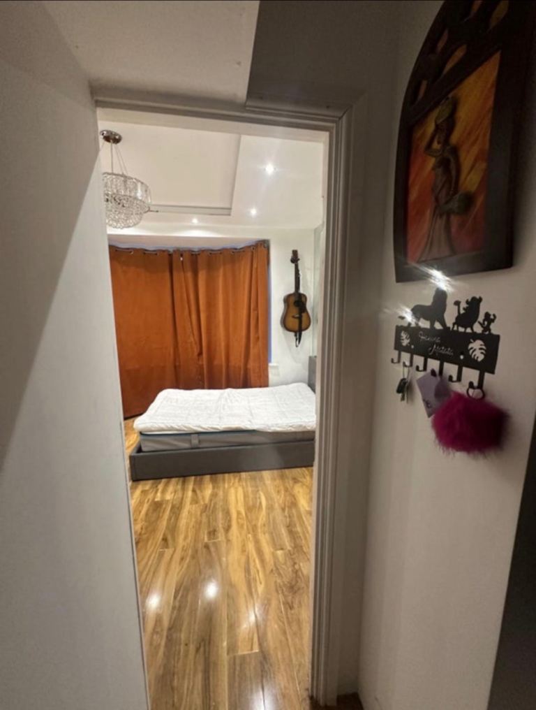 Rent a double room SE18- NOT WORKING FROM HOME