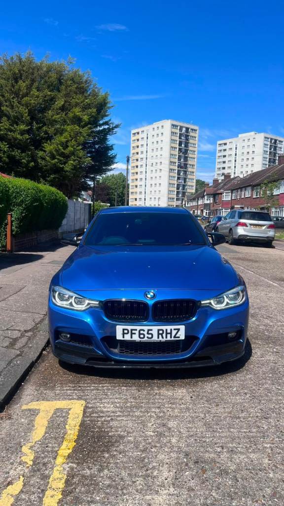 BMW 320i M Sport 2016 in blue