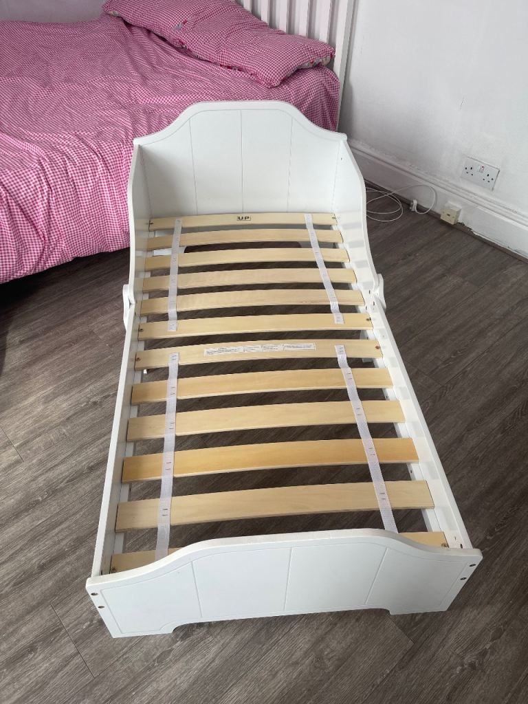 Kids Single White Wood/Wooden Bed For Child/Toddler With Protective Rail