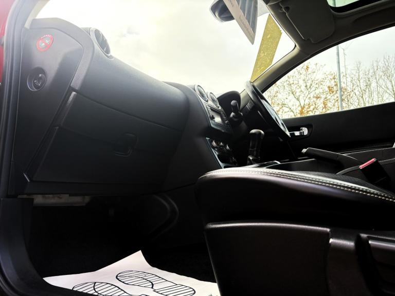 2013 Nissan Qashqai 1.6 [117] PETROL 360 5DR GREAT SPEC MPV SAT NAV PHONE PREP ETC !!! HATCHBACK ...