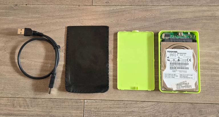 2.5 Inch Toshiba 320GB Portable Hard Drive, Good Condition 
