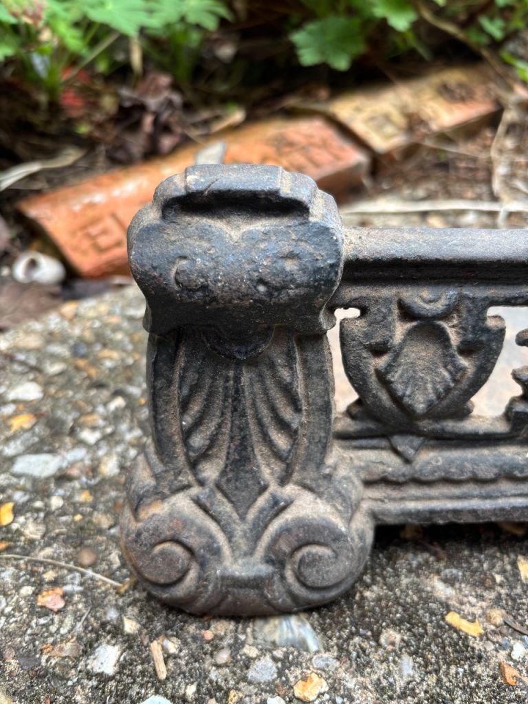 Antique fender for fireplace 