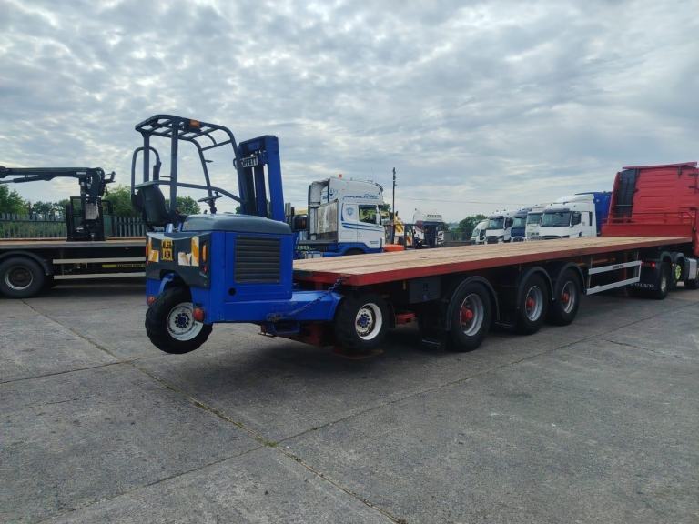 Sdc Flat trailer Moffet Mounty M8-25 low hrs Flat trailer Montracon 