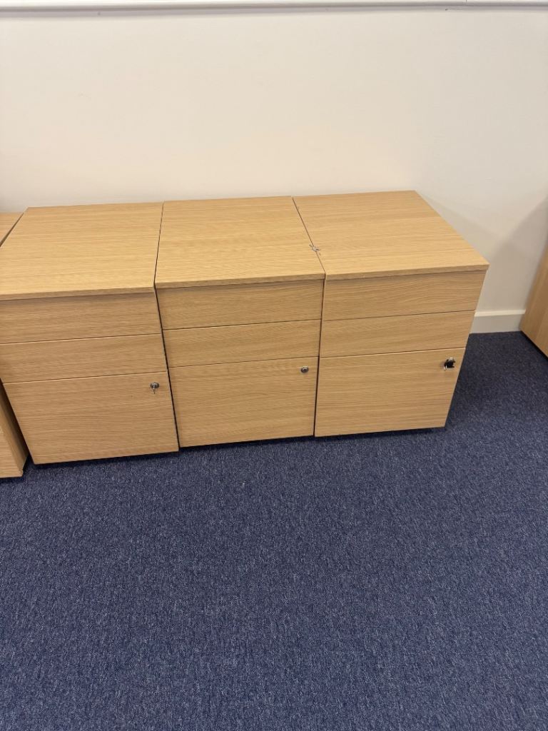 BEECH 3 DRAW PEDESTAL