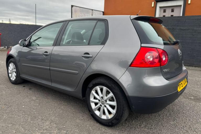 Volkswagen Golf 1.6 FSI Full Service History 12 months MOT HPI CLEAR - Full Leather/Heated seats! 