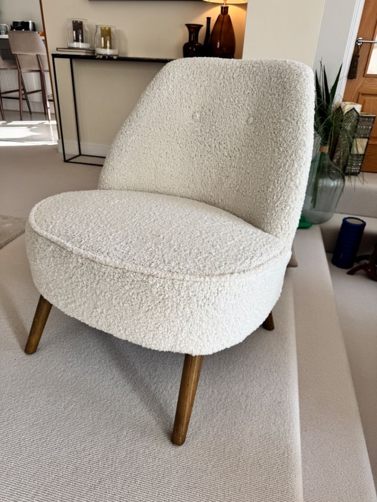 Very Comfortable Boucle 