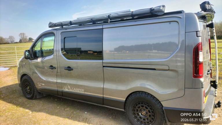 Renault traffic 2016 LL 29 sport 120 Energy DCI panel van camper conversion fully off grid