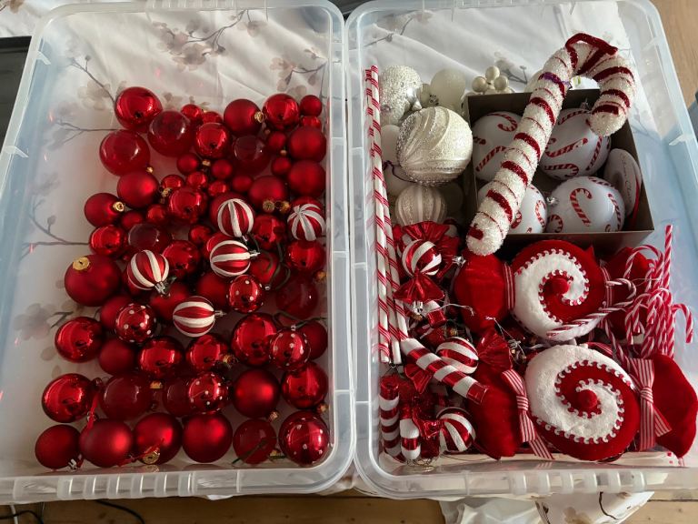 *free* Large Christmas Bauble & Decoration Bundle – Red & White featuring candy styles