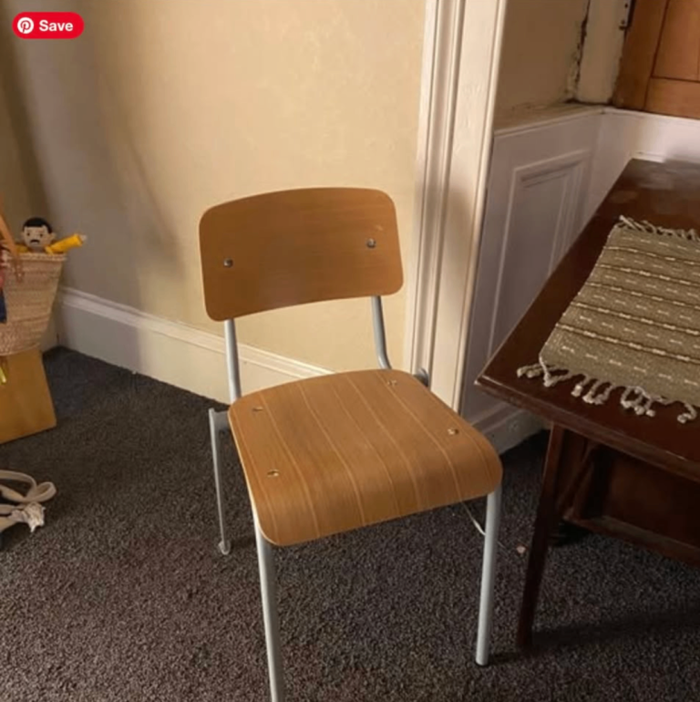 Wooden dining chair set x4