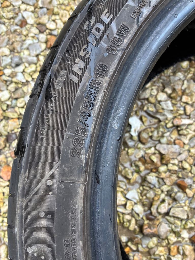 225 45 18 tyre 