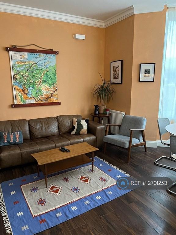 1 bedroom flat in Tynemouth House, London, N15 (1 bed) (#2701253)