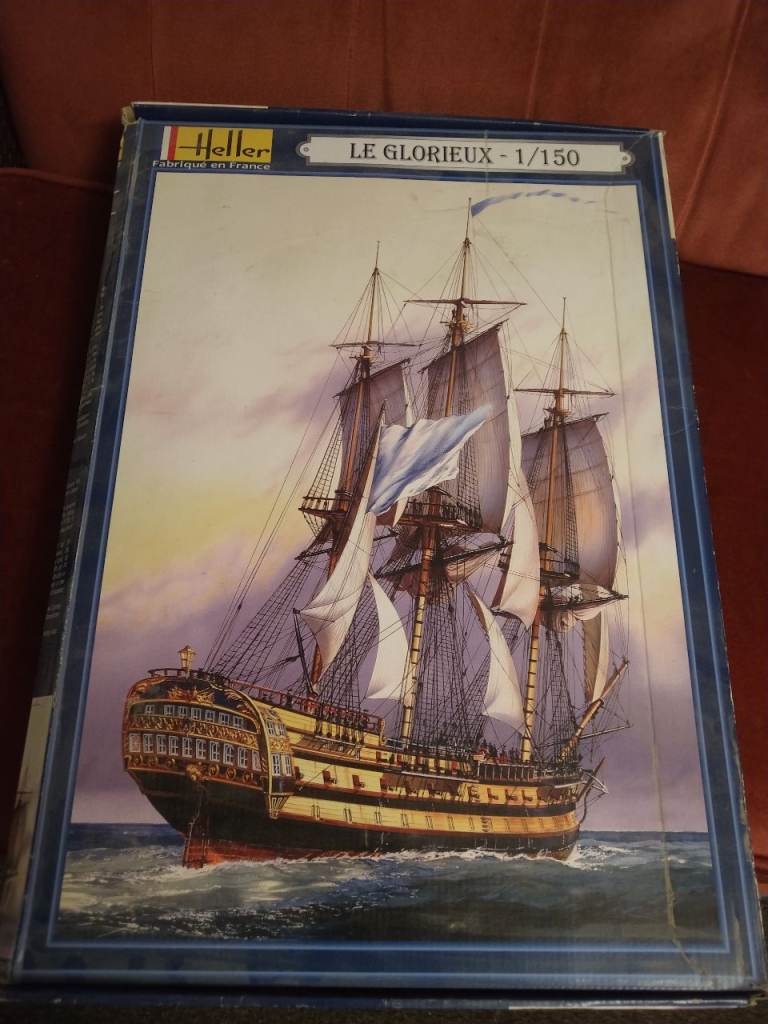 Multiple: Model airplane / ship 