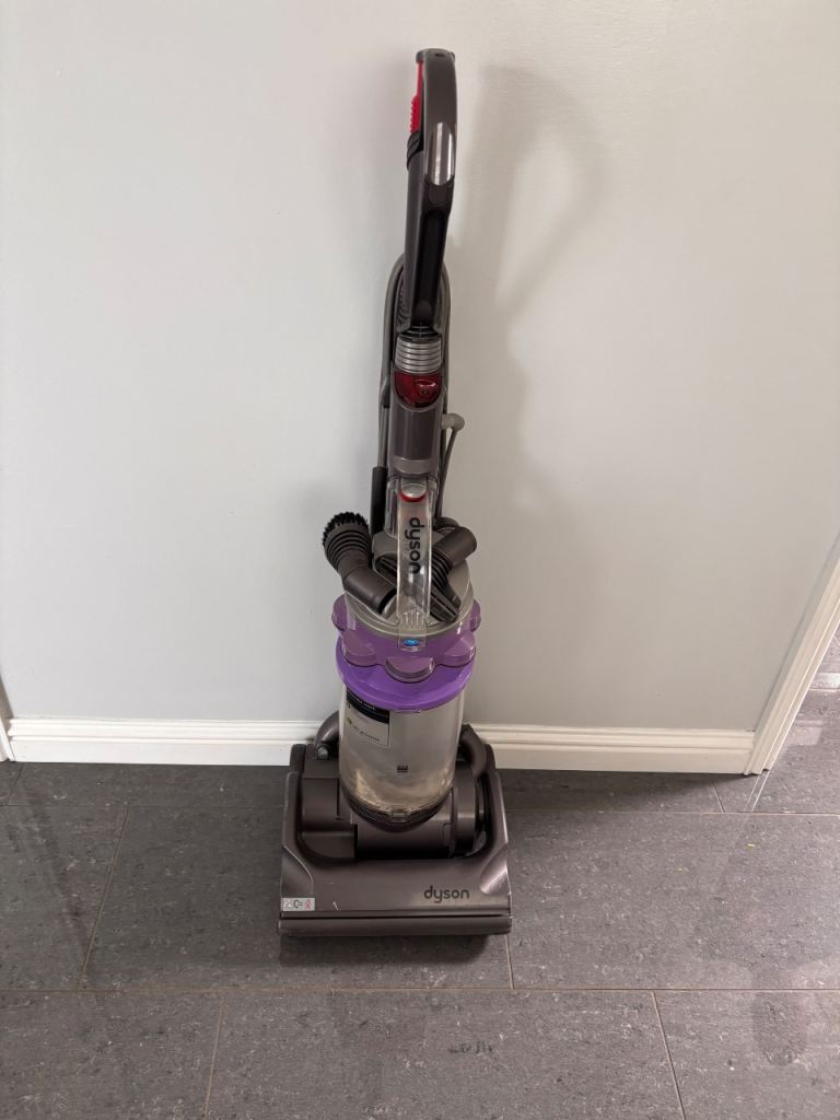 Dyson Upright Vacuum Cleaner – Good Working Order