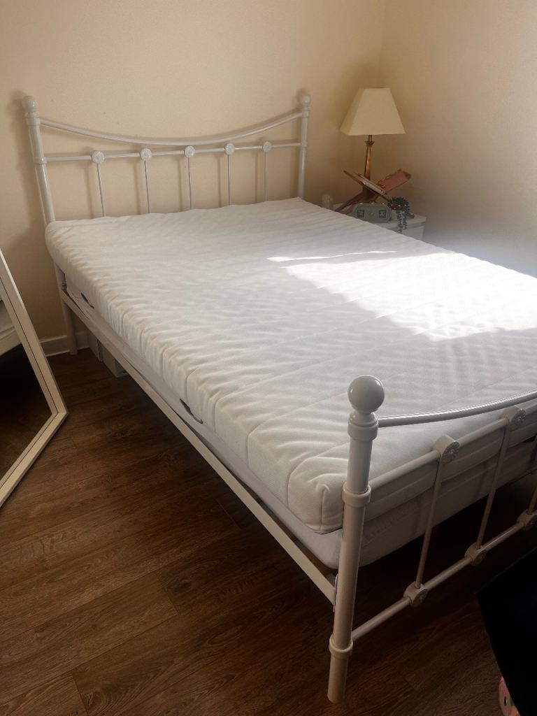 White Metal Double Bed Frame – Good Condition