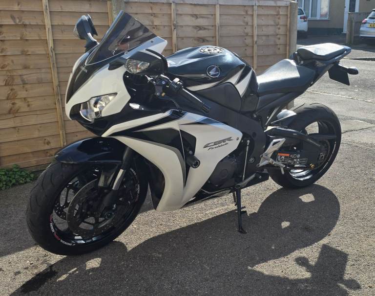 Honda CBR 1000RR FIREBLADE Rare black/white