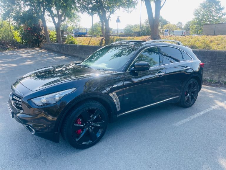 Infiniti FX30d S Semi-Auto 3.0d. Full service history, high spec.